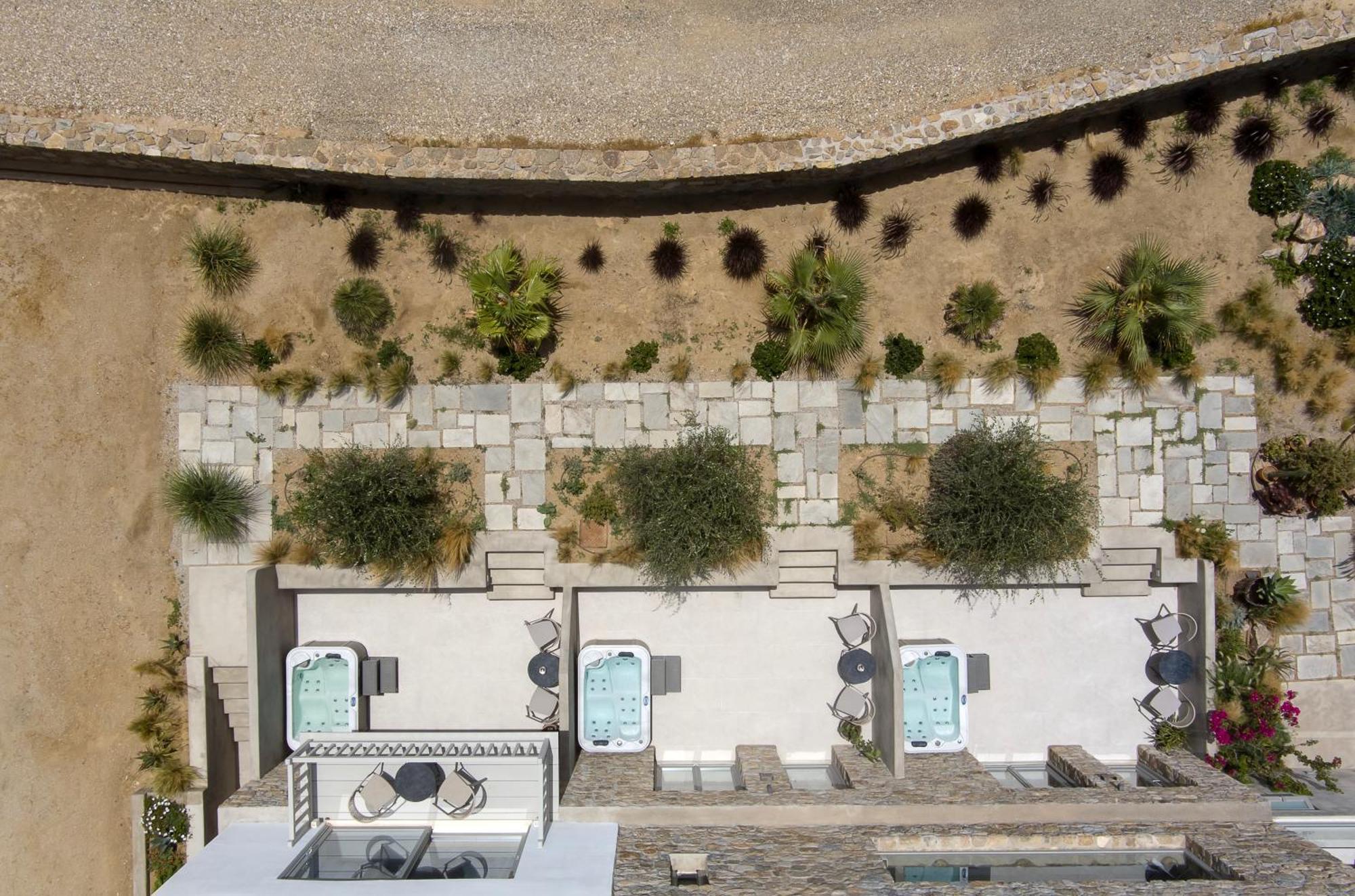 Ionic Super Paradise Beach (Mykonos)
